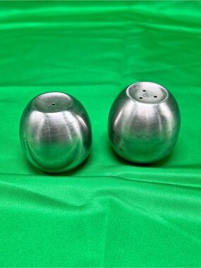 Stainless Steel Salt & Pepper Shakers - Silver
